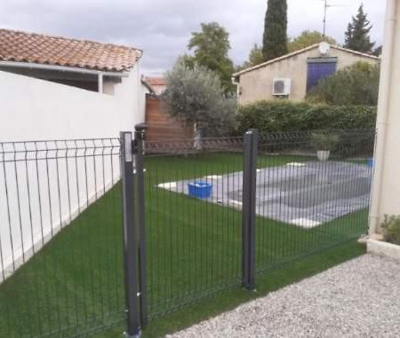 Villa J Et V Bédarrides Exteriör bild